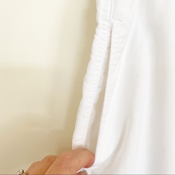 L. L. BEAN LADIES SUNSMART UPF 50+ SUPPLEX WHITE CAPRI DRAWSTRING PANTS - Picture 10 of 12